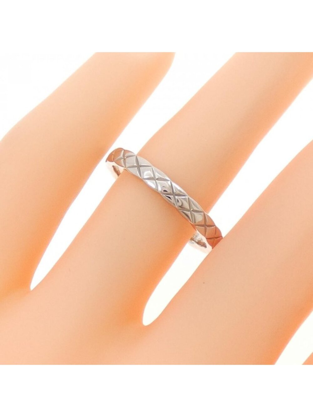 Chanel Coco Crush Small Ring - Picture 5 of 6